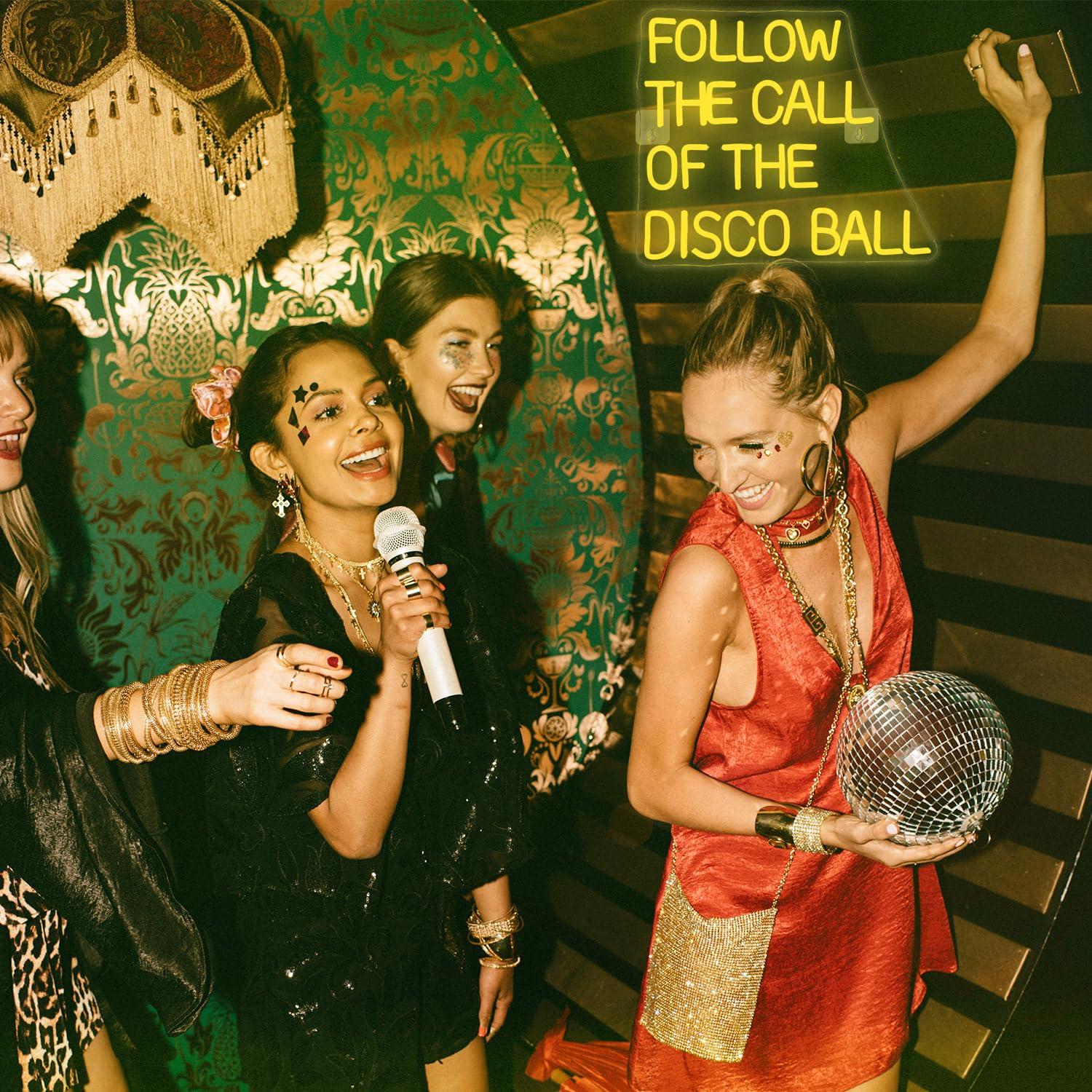 Folgen Sie dem Ruf der Discoku – Neon Sign Party Bewertung und Preis