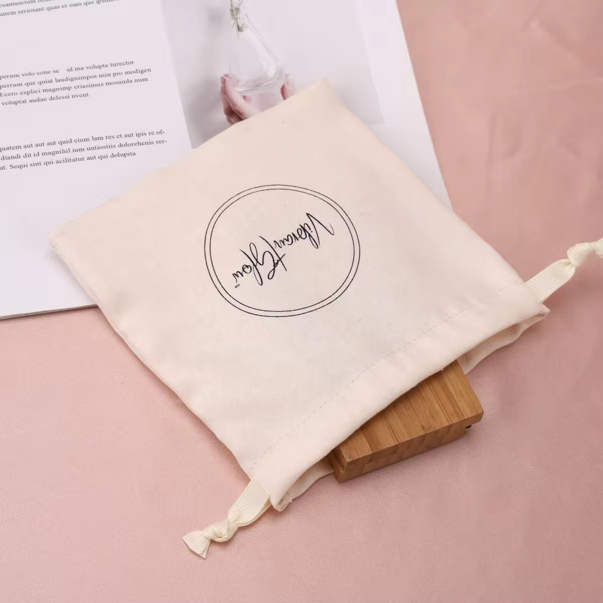 Hochwertiger beigefarbener Bau – Cotton Candy Cone Bewertung und Preis